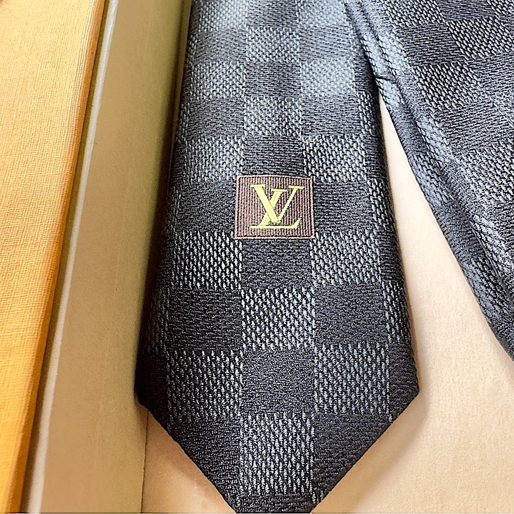 🎁LV HOLIDAY 26’🎁🔥🆕💯 RARE LOUIS VUITTON CLASSIQUE DAMIER DUEL MONOGRAM TIE🔥HOT🔥 - Picture 13 of 17